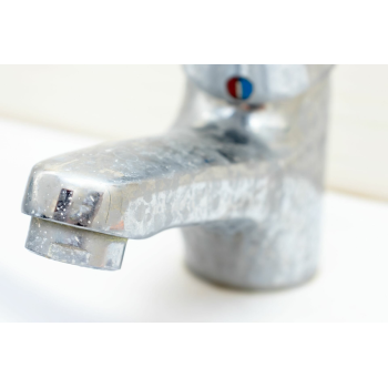 Se protéger du calcaire : quelles solutions pour une eau moins dure à la maison ?